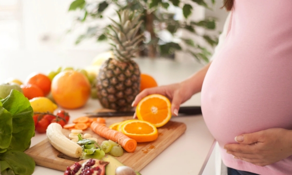 Nutrition and Food during Pregnancy: Complete Guide!